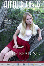 NUDE READING VIDEO